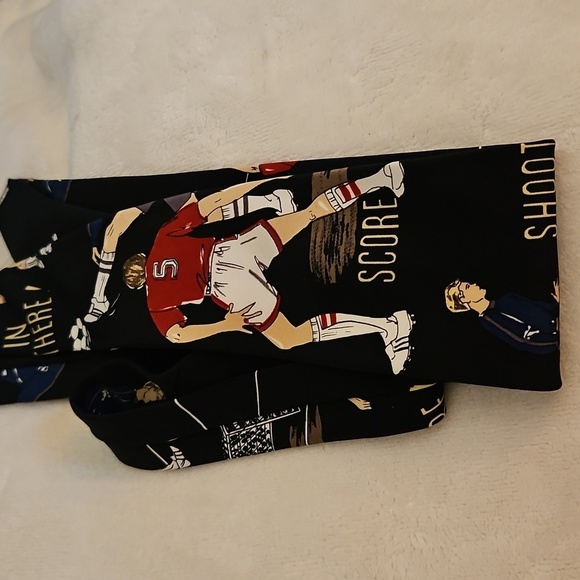 Vtg AMERICAN SPORTS 1970s Soccer Themed Black Tie - Picture 5 of 8